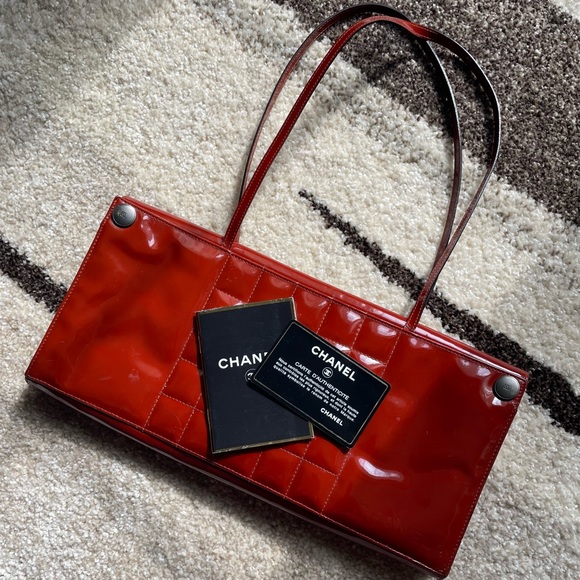 Red Chanel choco bar bag - Picture 10 of 10